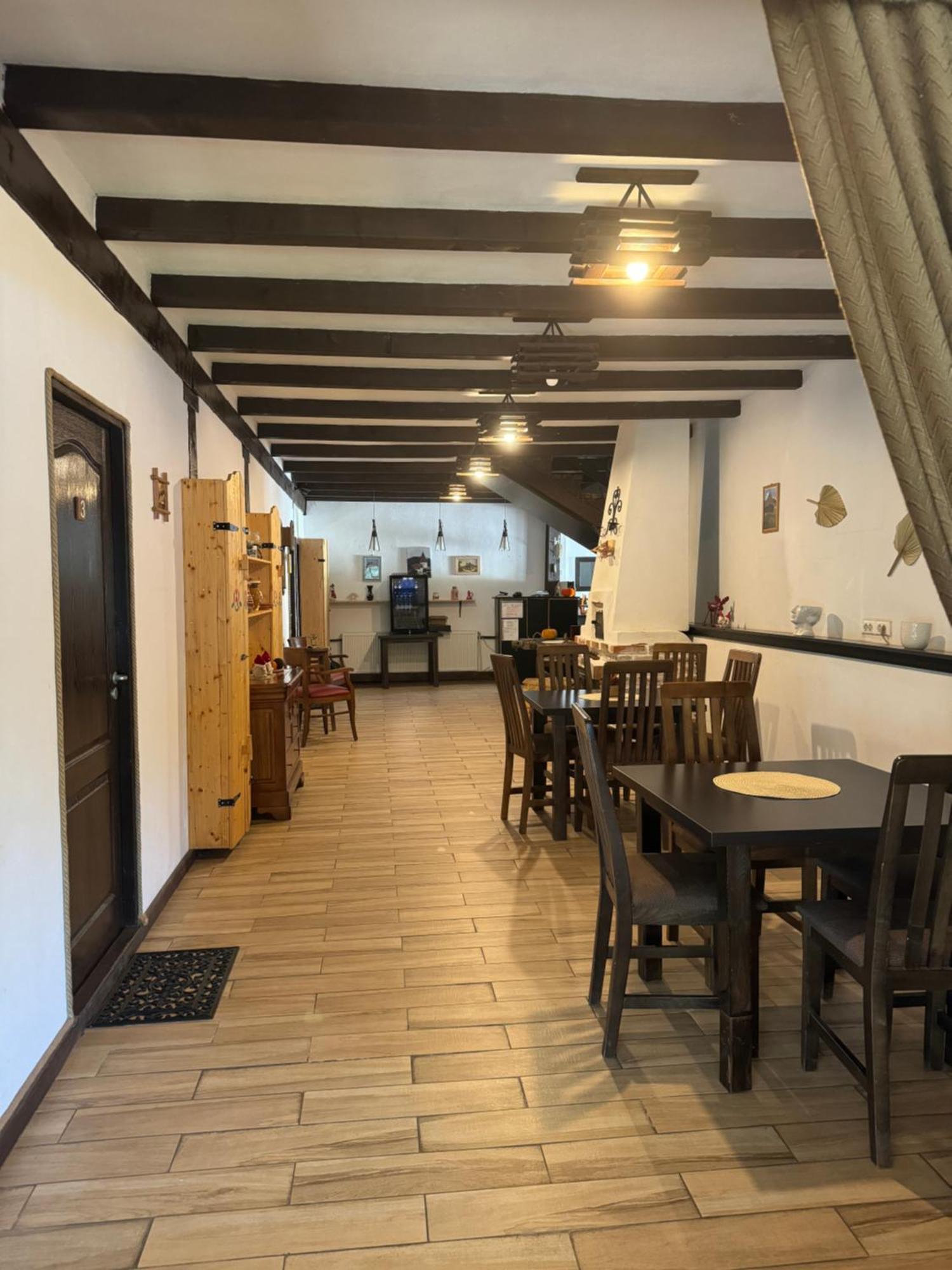 Conacul Lui Patrick Hotel Poenari Luaran gambar