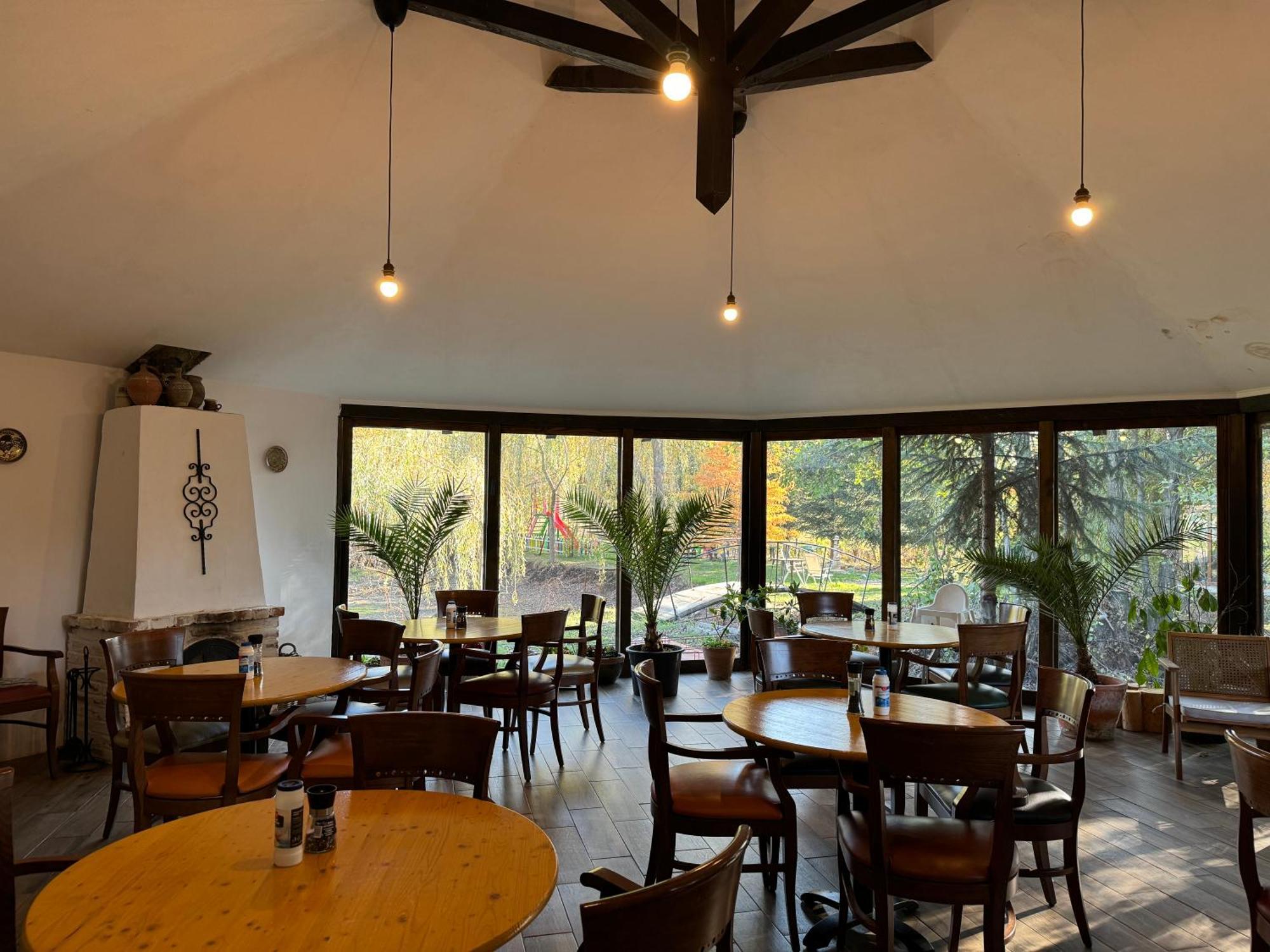 Conacul Lui Patrick Hotel Poenari Luaran gambar